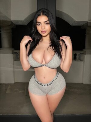 Yummy Yazmin nude 2