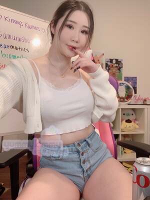 Yummykimmy nude 1