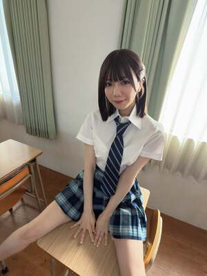 Yuna Hinata nude 4