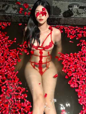 Yuyu Shen nude 9