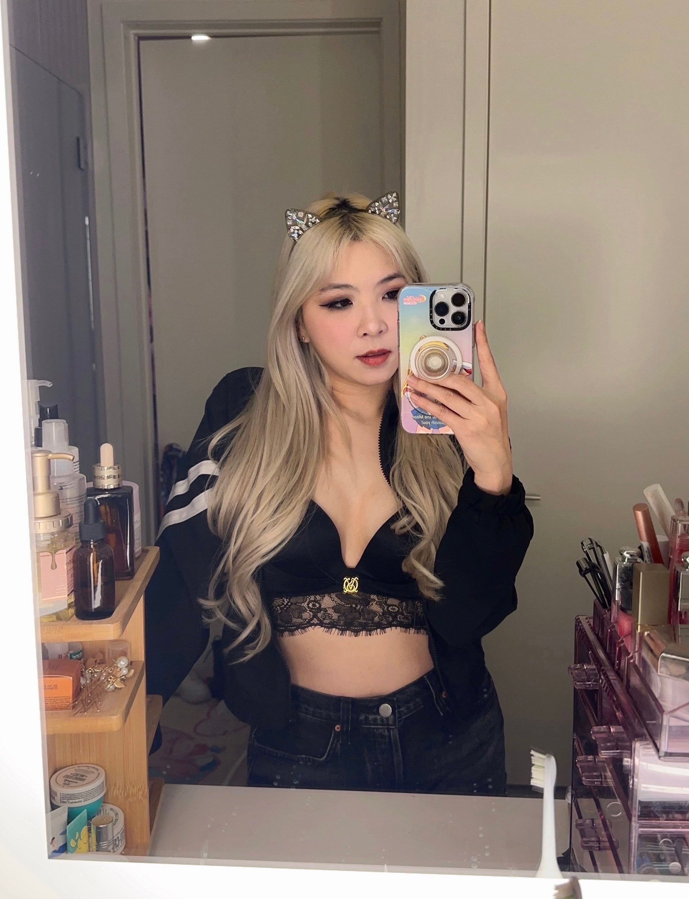 Yvonnie nude 12