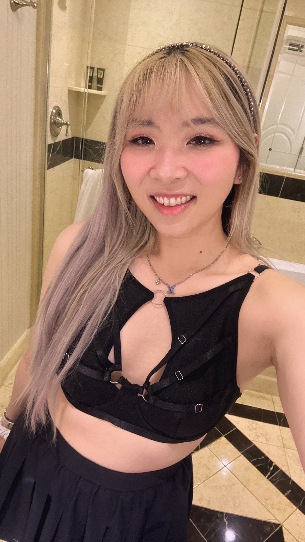 Yvonnie nude 7