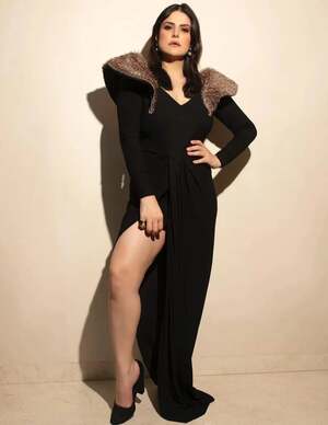 Zareen Khan nude 4