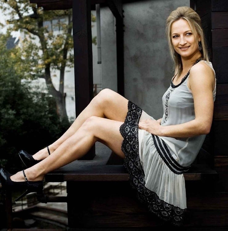 Zoe Bell nude 8
