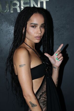 Zoe Kravitz nude 5