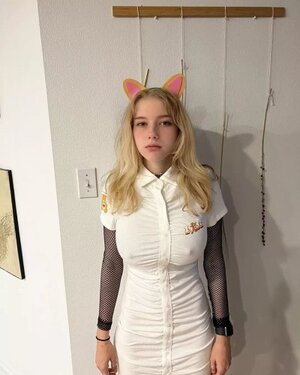 Zoe Moore nude 12