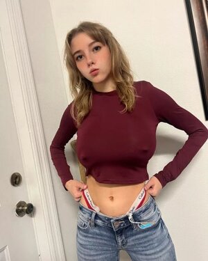 Zoe Moore nude 3