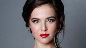 Zoey Deutch nude 11