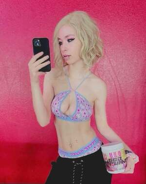 Zombriel nude 2